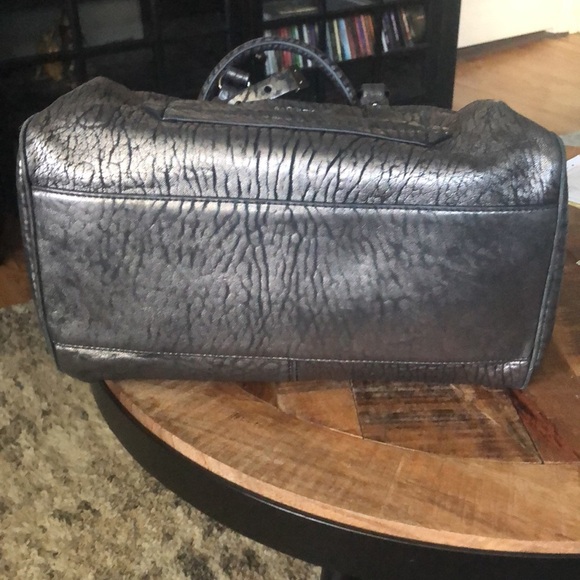 LAST CHANCE 💄 Badgley Mischka One Size Fits All Satchel with dust bag - Picture 7 of 13